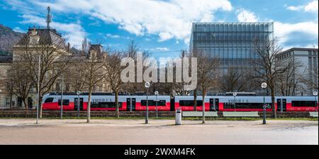 Bregenz, Österreich - 15. März 2024: VMOBIL - der Verkehrsverbund, der alle Vorarlberger Unternehmen zusammenbringt, die im Bereich LOC tätig sind Stockfoto