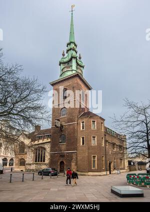 London, Vereinigtes Königreich - 26. Februar 2024: All Hallows by the Tower - die älteste Kirche der Stadt London Stockfoto