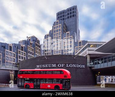 London, Vereinigtes Königreich - 26. Februar 2024: Das Museum of London dokumentiert die Entwicklung Londons von seinen Anfängen bis heute. Stockfoto