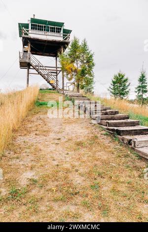 Sliderock Aussichtsturm in Fort Missoula, Montana Stockfoto