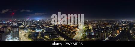 Sonnenaufgang über dem Deansgate Square, Manchester, Großbritannien Stockfoto