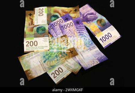 Geldnoten in Schweizer Franken SFr. Symbolbild. Geldnoten in Schweizer Franken SFr. Symbolbild. Zürich Zürich Schweiz *** Geldscheine in Schweizer Franken SFr Symbol Bild Geldscheine in Schweizer Franken SFr Symbol Bild Zürich Schweiz Stockfoto