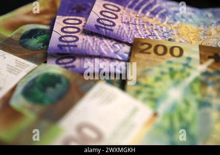 Geldnoten in Schweizer Franken SFr. Symbolbild. Geldnoten in Schweizer Franken SFr. Symbolbild. Zürich Zürich Schweiz *** Geldscheine in Schweizer Franken SFr Symbol Bild Geldscheine in Schweizer Franken SFr Symbol Bild Zürich Schweiz Stockfoto