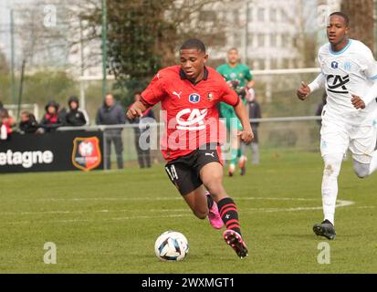 Rennes, Frankreich. 31. März 2024. Lucas Rosier von Stade Rennais während des Gambardella Cup, Viertelfinalspiel zwischen Stade Rennais und Olympique de Marseille am 31. März 2024 im Stadion La Piverdière Nord in Rennes, Frankreich - Foto Laurent Lairys/DPPI Credit: DPPI Media/Alamy Live News Stockfoto