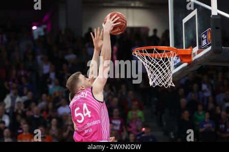 Bonn, Deutschland. 30. März 2024. Thomas Kennedy (Bonn), Telekom Baskets Bonn vs. Rasta Vechta, easyCredit BBL, 25. Spieltag, Bonn, 30.03.2024. Quelle: Jürgen Schwarz/Alamy Live News Stockfoto