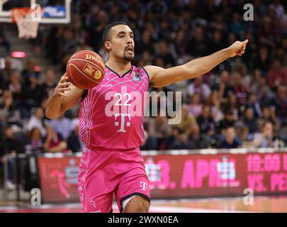 Bonn, Deutschland. 30. März 2024. Noah Kirkwood (Bonn), Telekom Baskets Bonn vs. Rasta Vechta, easyCredit BBL, 25. Spieltag, Bonn, 30.03.2024. Quelle: Jürgen Schwarz/Alamy Live News Stockfoto