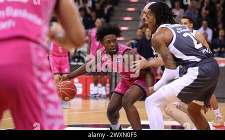 Bonn, Deutschland. 30. März 2024. Brian Fobbs (Bonn), Telekom Baskets Bonn vs. Rasta Vechta, easyCredit BBL, 25. Spieltag, Bonn, 30.03.2024. Quelle: Jürgen Schwarz/Alamy Live News Stockfoto