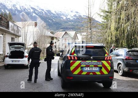 Vernet, Frankreich. April 2024. © PHOTOPQR/LE PARISIEN/Olivier Lejeune ; VERNET ; 01/04/2024 ; Disparition du petit Emile des ossoments lui appartenant ont été retrouvés au Haut-Vernet Ambiance au Vernet . Le Vernet, Frankreich, 1. april 2024 Knochen des vermissten Kindes Emile von einem Wanderer gefunden *** örtlicher Titel *** LE PARISIEN Credit: MAXPPP/Alamy Live News Stockfoto