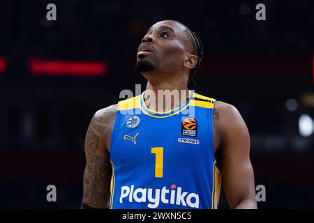 Belgrad, Serbien, 14. März 2023. Javonte Smart von Crvena Zvezda Meridianbet Belgrad reagiert auf das Spiel der Turkish Airlines EuroLeague 2023/2024, Runde 29 zwischen Crvena Zvezda Meridianbet Belgrad und Maccabi Playtika Tel Aviv in der Aleksandar Nikolic Hall in Belgrad. März 2023. Quelle: Nikola Krstic/Alamy Stockfoto
