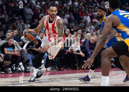 Belgrad, Serbien, 14. März 2023. Adam Hanga von Crvena Zvezda Meridianbet Belgrad fährt während des Spiels der Turkish Airlines EuroLeague 2023/2024 in Runde 29 zwischen Crvena Zvezda Meridianbet Belgrad und Maccabi Playtika Tel Aviv in der Aleksandar Nikolic Hall in Belgrad, Serbien, in den Korb. März 2023. Quelle: Nikola Krstic/Alamy Stockfoto