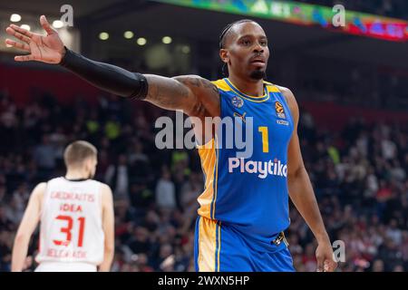 Belgrad, Serbien, 14. März 2023. Antonius Cleveland von Maccabi Playtika Tel Aviv reagiert auf das Spiel der Turkish Airlines EuroLeague 2023/2024 in der 29. Runde zwischen Crvena Zvezda Meridianbet Belgrad und Maccabi Playtika Tel Aviv in der Aleksandar Nikolic Hall in Belgrad. März 2023. Quelle: Nikola Krstic/Alamy Stockfoto