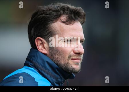 Tom Cleverley Interims-Cheftrainer von Watford während des Sky Bet Championship Matches West Bromwich Albion vs Watford at the Hawthorns, West Bromwich, Großbritannien, 1. April 2024 (Foto: Gareth Evans/News Images) Stockfoto