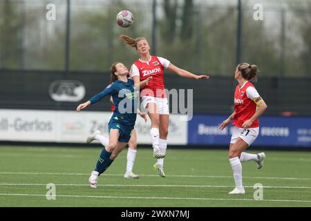 WIJDEWORMER, NIEDERLANDE - MÄRZ 31: Während des niederländischen Azerion Frauen-Eredivisie-Spiels zwischen AZ Alkmaar und PSV am AFAS Trainingskomplex am 3. März Stockfoto