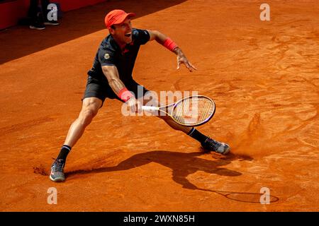 Estoril, Portugal. April 2024. Estoril, Portugal, 1. April 2024: Roberto Bautista Agut (Spanien) im Rahmen des Millennium Estoril Open-Spiels zwischen Roberto Bautista Agut (Spanien) und Miomir Kecmanovic (Serbien) im Clube de Tenis do Estoril in Estoril, Portugal. (Pedro Porru/SPP) Credit: SPP Sport Press Photo. /Alamy Live News Stockfoto