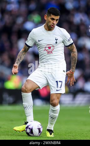 Tottenham Hotspur's Cristian Romero im Spiel der Premier League im Tottenham Hotspur Stadium in London. Bilddatum: Samstag, 30. März 2024. Stockfoto