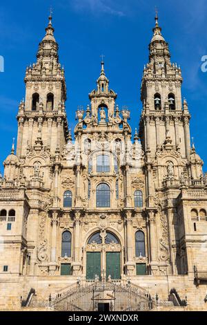 Die Obradoiro-Fassade der Kathedrale Santiago de Compostela, Wallfahrtsziel. Galicien, Spanien. Stockfoto