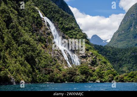 Lady Bowen Falls, Milford Sound, Fiordland National Park, Southland, South Island, Neuseeland Stockfoto