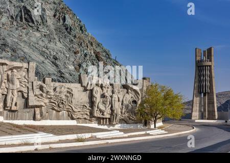 Reliefs aus der Sowjetzeit im Kirow-Reservoir, 1975, Region Talas, Kirgisistan Stockfoto