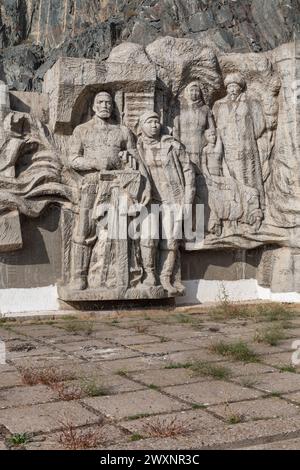 Reliefs aus der Sowjetzeit im Kirow-Reservoir, 1975, Region Talas, Kirgisistan Stockfoto