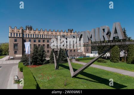 Verwaltungszentrum des Stahlwerks Tadeusz Sendzimir, Nowa Huta, Krakau, Polen Stockfoto