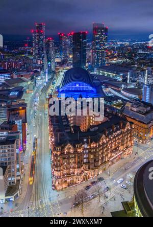 Manchester City Centre, Großbritannien. Luftbild, aufgenommen mit einem DJI Mini 4 Pro. 31. März 2024. Stockfoto