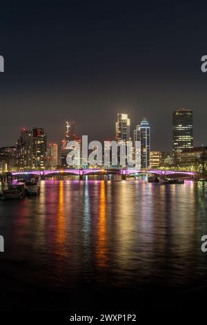 Blick auf die Lambeth Bridge von Westminster Bridge, London, England Stockfoto