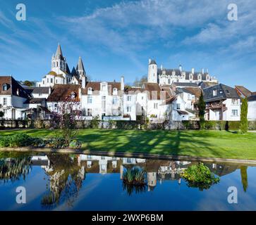 Der Frühling schöne öffentliche Park in der Stadt Loches (Frankreich) Stockfoto