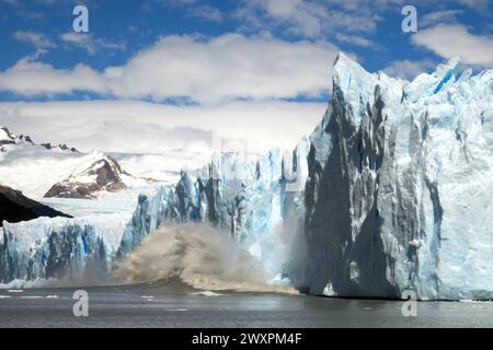 Kalben des Perito Moreno Gletschers in Argentinien, Südamerika Stockfoto