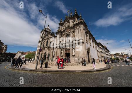 Madrid, Spanien. April 2024. Ansicht der Igreja do Carmo (Carmo-Kirche) in Porto, 1. April 2024 Portugal (Foto: Oscar Gonzalez/SIPA USA) Credit: SIPA USA/Alamy Live News Stockfoto