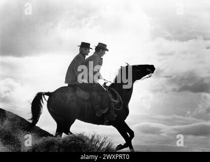 Zwei Cowboys zu Pferd, am Set des Films „Butch Cassidy and the Sundance Kid“, 20th Century Fox, 1969 Stockfoto