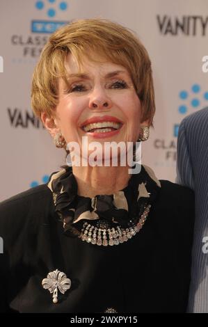 12. April 2012, Los Angeles, Kalifornien, USA: Barbara Rush nimmt an der Weltpremiere des 40. Jahrestages der Restaurierung von Cabaret im Grauman's Chinese Theatre in Hollywood Teil. (Kreditbild: © D. Long/ZUMA Wire) NUR FÜR REDAKTIONELLE ZWECKE! Nicht für kommerzielle ZWECKE! Stockfoto