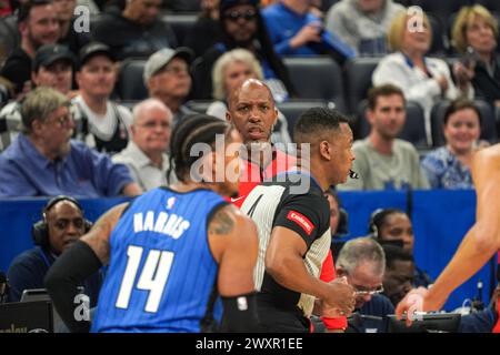 Orlando, Florida, USA, 1. April 2024, Portland Trail Blazers Cheftrainer Chauncey Billups im Kia Center. (Foto: Marty Jean-Louis/Alamy Live News Stockfoto