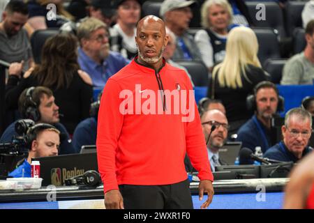 Orlando, Florida, USA, 1. April 2024, Portland Trail Blazers Cheftrainer Chauncey Billups im Kia Center. (Foto: Marty Jean-Louis/Alamy Live News Stockfoto
