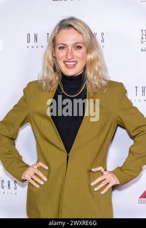 Los Angeles, USA. April 2024. Schauspielerin Nika Khitrova besucht Christine Peakes 'Cheeky Peakey's Comedy Show' im Hotel Ziggy, Los Angeles, CA, 1. April 2024 Credit: Eugene Powers/Alamy Live News Stockfoto