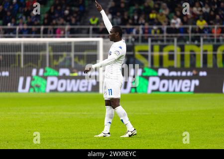 Mailand, Italien. April 2024. Emmanuel Gyasi im Spiel der Serie A zwischen dem FC Internazionale und dem Empoli FC im Giuseppe Meazza Stadion in Mailand, Italien, am 1. April 2024 Credit: Mairo Cinquetti/Alamy Live News Stockfoto