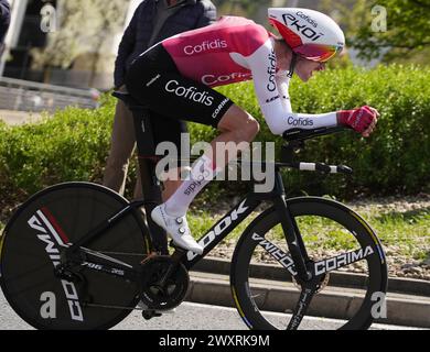 Irun, Espagne. April 2024. Thomas Champion von Cofidis während des Itzulia Baskenland 2024, Radrennen, Phase 1 Irun - Irun, individuelles Zeitfahren am 1. April 2024 in Irun, Spanien - Foto Laurent Lairys/DPPI Credit: DPPI Media/Alamy Live News Stockfoto