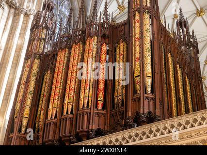 Orgel aus dem 19. Jahrhundert, York Minster, York, England Stockfoto