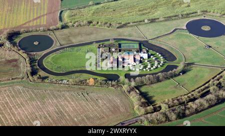 Blick aus der Vogelperspektive auf Upsland Alpacas Farm & Farmhouse, in der Nähe von Bedale, North Yorkshire Stockfoto