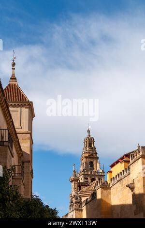 Torre Campanario ist der Glockenturm der Córdoba-Moschee-Kathedrale Stockfoto