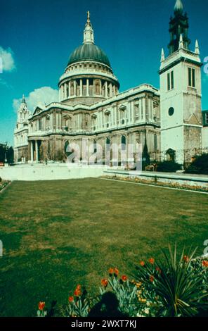 St. Paul's Cathedral, London, England 1980er Jahre Stockfoto