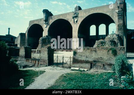 Die Basilika von Maxentius und Konstantin, Rom, Italien 1980er Jahre Stockfoto