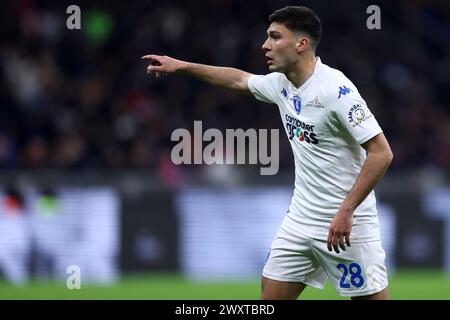 Mailand, Italien. April 2024. Nicolo Cambiaghi vom Empoli FC Gesten während des Fußballspiels der Serie A zwischen dem FC Internazionale und dem Empoli FC im Stadio Giuseppe Meazza am 1. April 2024 in Mailand Italien. Quelle: Marco Canoniero/Alamy Live News Stockfoto
