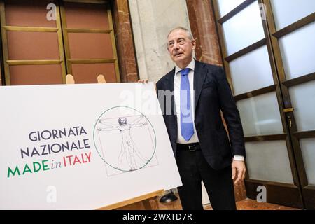 IL Ministro delle Imprese e del Made in Italy Adolfo Urso durante la präsentazione della Prima Giornata del Made in Italy che si terrà ogni 15 aprile anniversario della nascita di Leonardo da Vinci, evento tenutasi presso il MIMIT A Roma, Martedì 02 April 2024 (Foto Mauro Scrobogna/LaPresse) der Minister für Wirtschaft und Made in Italy Adolfo Urso anlässlich der Veranstaltung des ersten Made in Italy Day, der jeden 15. April der Geburt von Leonardo da Vinci stattfindet, Veranstaltung im MIMIT in Rom, Dienstag, den 2. April 2024 (Foto: Mauro Scrobogna/LaPresse) Stockfoto