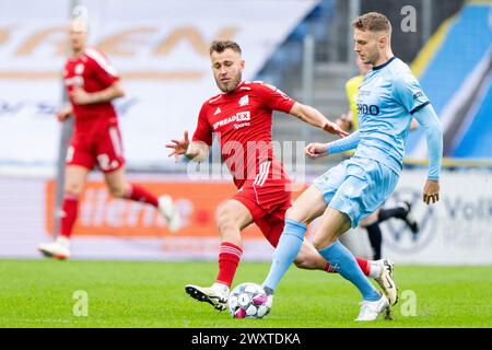 Randers FC traf Lyngby in der Super League am Sonntag, den 31. März 2024 in Randers. Randers FC Daniel Hoeegh i kamp med Lyngbys Frederik Gytkjaer unter Superligakampen mellem Randers FC og Lyngby i Randers soendag den 31. Marts 2024. (Foto: Bo Amstrup/Ritzau Scanpix) Stockfoto