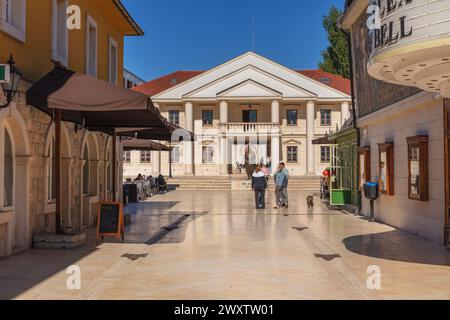 Straße in Andricgrad, Visegrad, Bosnien Stockfoto