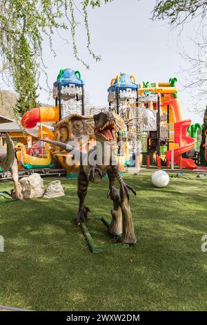 Velociraptor in einem Vergnügungspark in österreich. Stockfoto