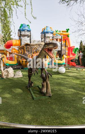 Velociraptor in einem Vergnügungspark in österreich. Stockfoto