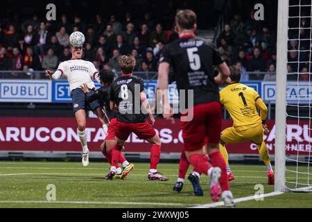 Rotterdam, Niederlande. April 2024. ROTTERDAM, 02.04.2024, Van Donge & de Roo Stadion, niederländischer Fußball Eredivisie, Saison 2023/2024. PSV Spieler Guus Til während des Spiels Excelsior - PSV Credit: Pro Shots/Alamy Live News Stockfoto