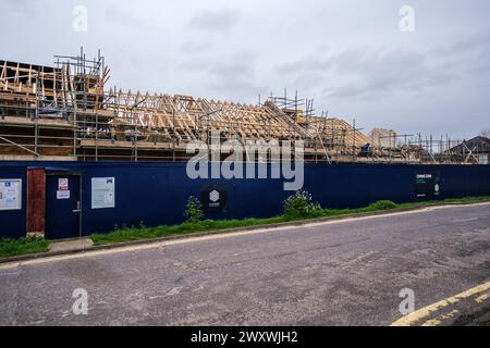 Leatherhead Surrey, Großbritannien, 02. April 2024, Social Housing Residential Development With No People Stockfoto