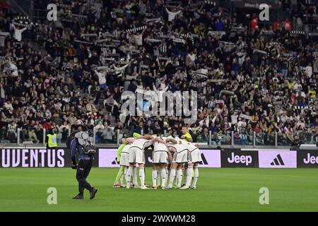 Torino, Italien. April 2024. Juventus Team während des Halbfinales der Coppa Italia (Leg 1 von 2) zwischen Juventus und Latium im Allianz Stadium in Turin, Nordwesten Italiens - Dienstag, den 02. April 2024 - Sport - Fußball (Foto: Marco Alpozzi/Lapresse) Credit: LaPresse/Alamy Live News Stockfoto